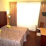 Hotell Logis & Restaurant Le Cheval Blanc Et Clovis 3*