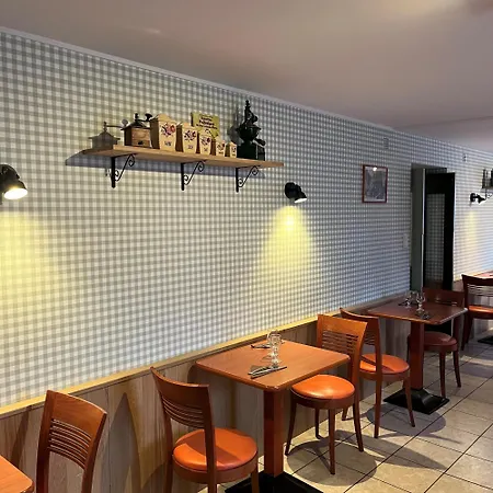 Logis & Restaurant Le Cheval Blanc Et Clovis 3* Vouillé