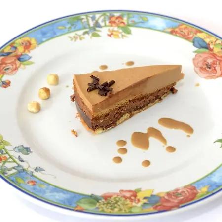 Hotel Logis & Restaurant Le Cheval Blanc Et Clovis Vouillé