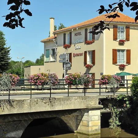 Logis & Restaurant Le Cheval Blanc Et Clovis