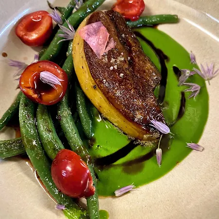 Logis & Restaurant Le Cheval Blanc Et Clovis 3* Vouillé