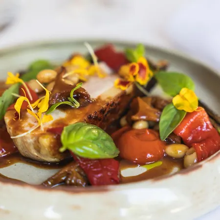 מלון Logis & Restaurant Le Cheval Blanc Et Clovis Vouillé