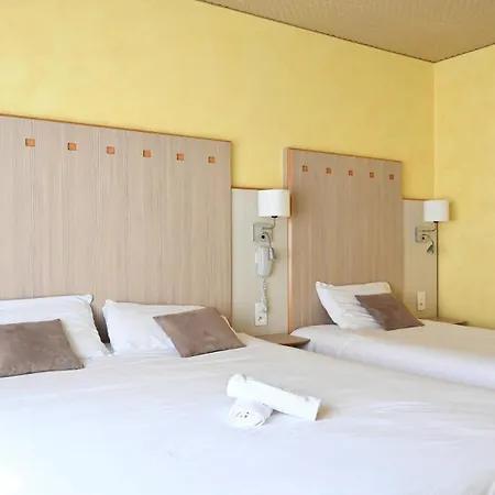 Logis & Restaurant Le Cheval Blanc Et Clovis 3* Vouillé