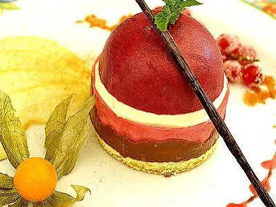 Logis & Restaurant Le Cheval Blanc Et Clovis Vouillé