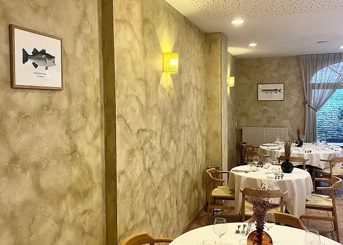 Logis & Restaurant Le Cheval Blanc Et Clovis