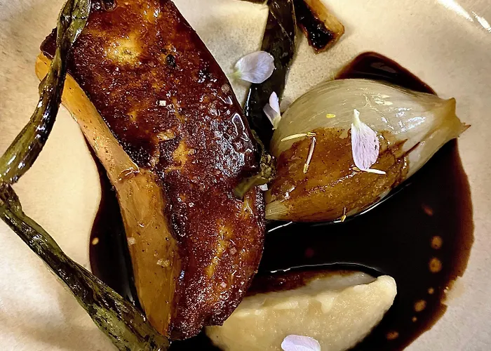 酒店 Logis & Restaurant Le Cheval Blanc Et Clovis