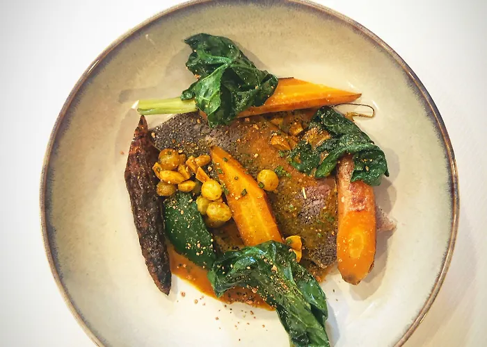 Logis & Restaurant Le Cheval Blanc Et Clovis 3*