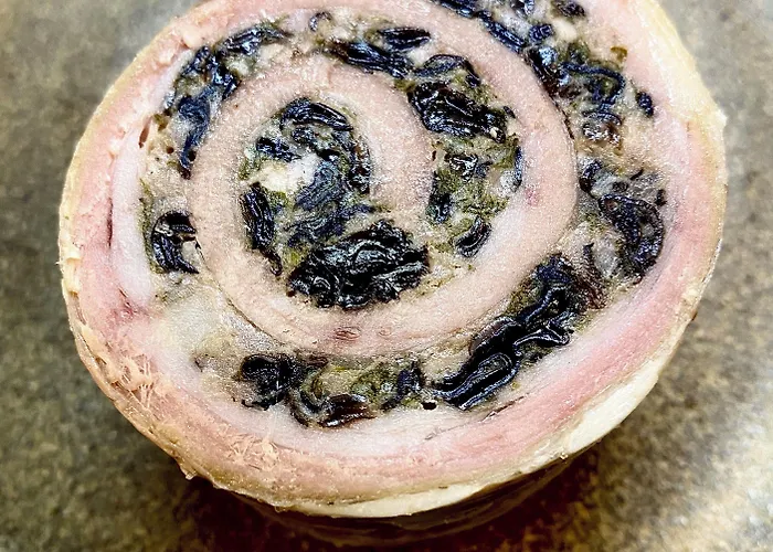 Logis & Restaurant Le Cheval Blanc Et Clovis 酒店 3*